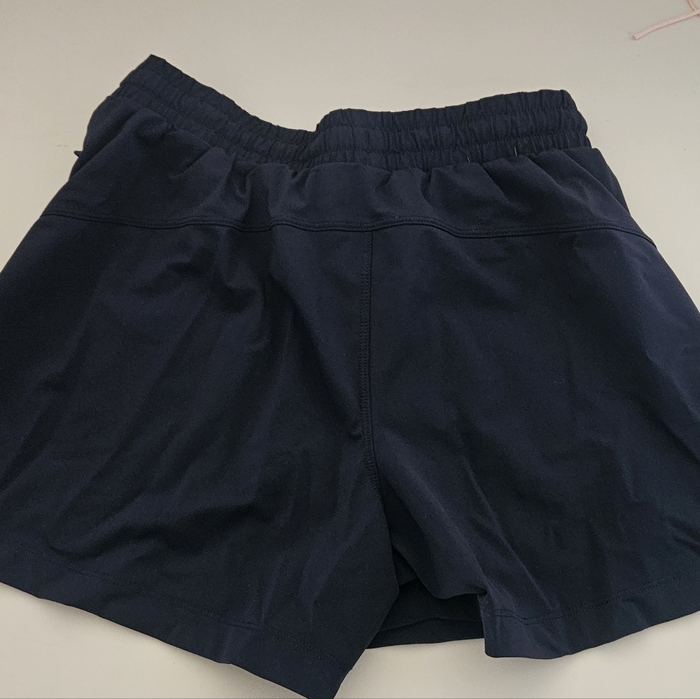 Fabletics Shorts - Picture 2 of 5